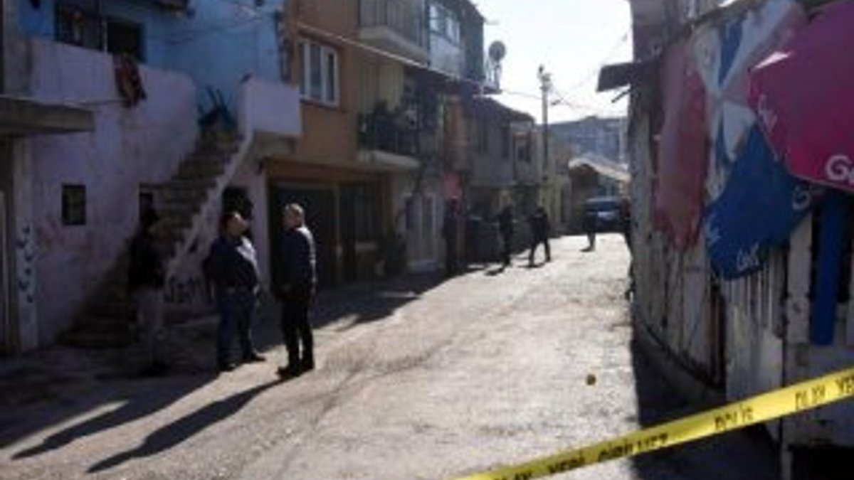İzmir'de iki grup arasında silahlı çatışma: 10 yaralı