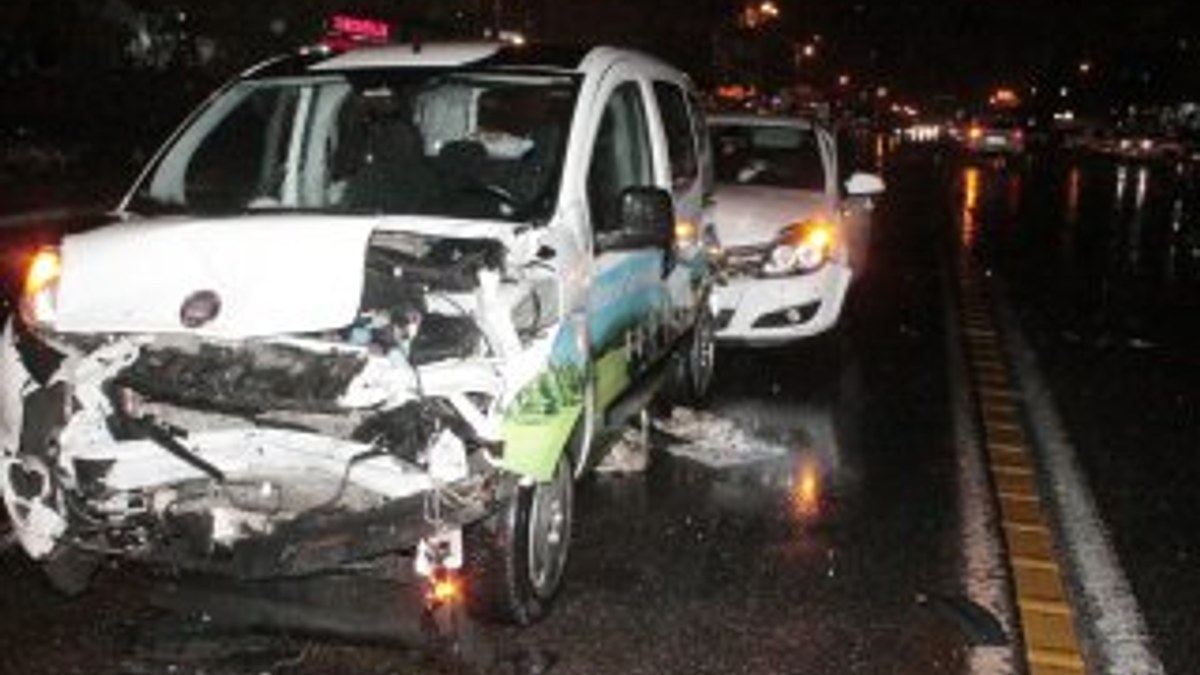 Diyarbakır'da zincirleme trafik kazasında 5 kişi yaralı