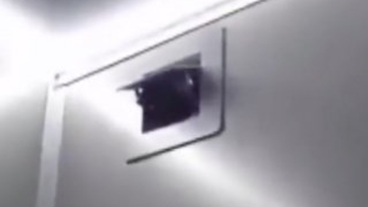 Metro istasyonlarındaki tuvaletlere kamera takıldı