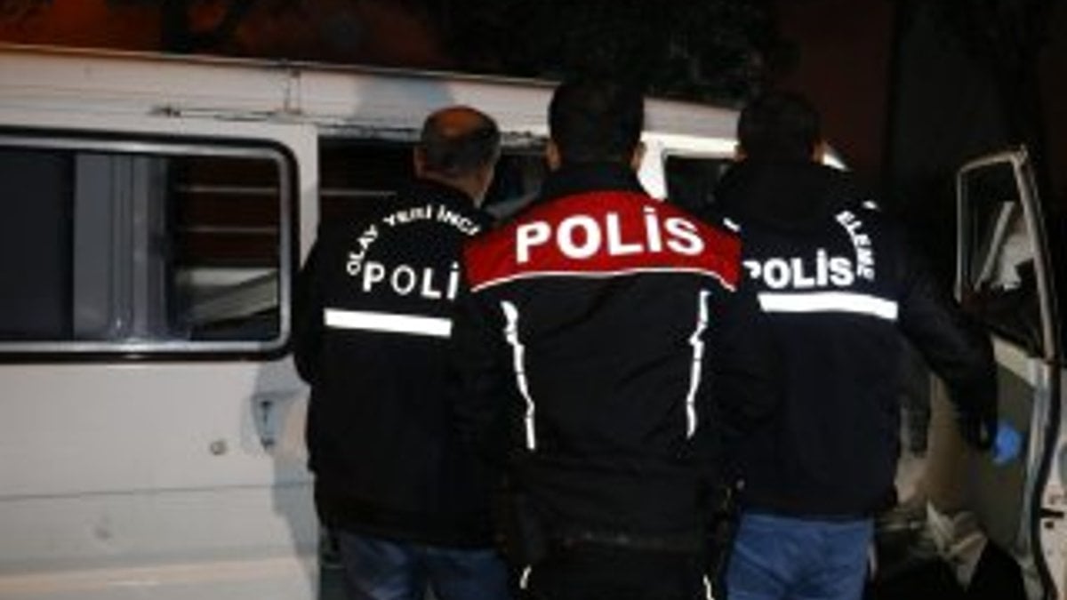 Adana'da bir kişi dini nikahlı eşini tüfekle vurdu