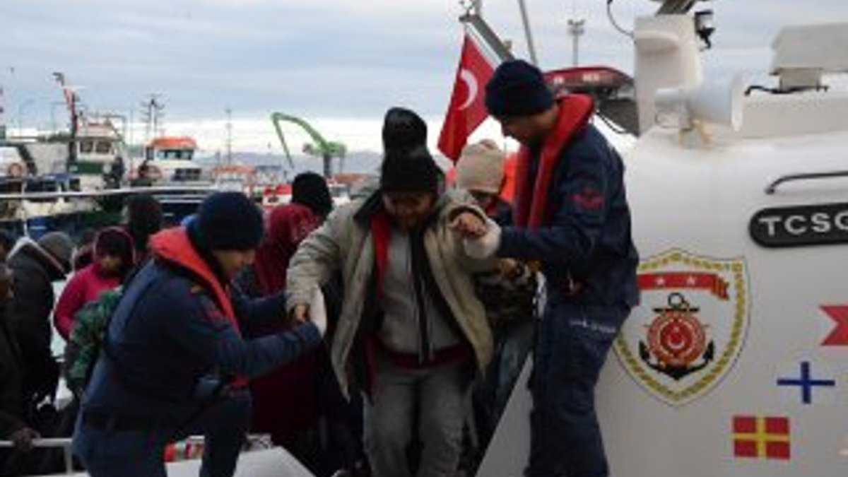 İzmir'de 69 kaçak göçmen yakalandı