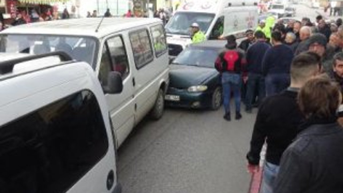 Karabük'te fenalaşan sürücü, zincirleme kazaya neden oldu