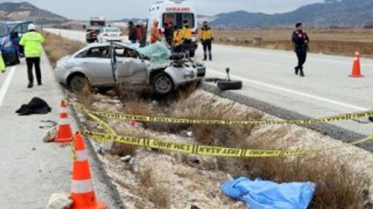 Burdur'da cenaze dönüşü trafik kazası: 1 ölü, 4 yaralı