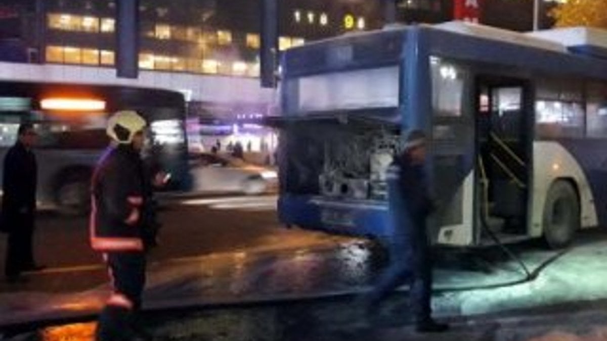 Ankara'da belediye otobüsü yandı