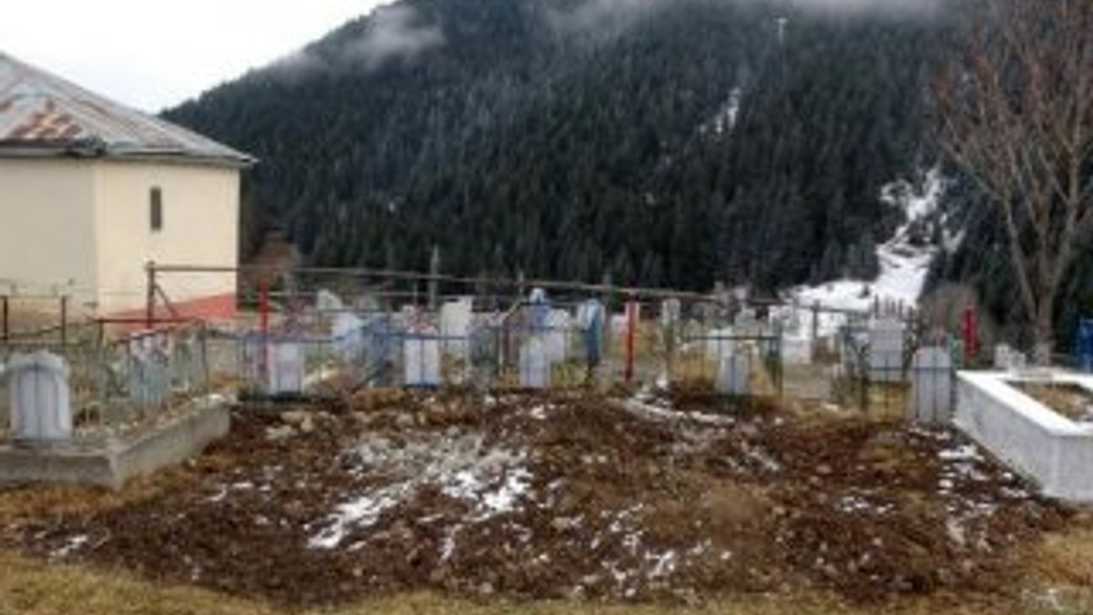 Trabzon'da mezarlık taşıma tartışması