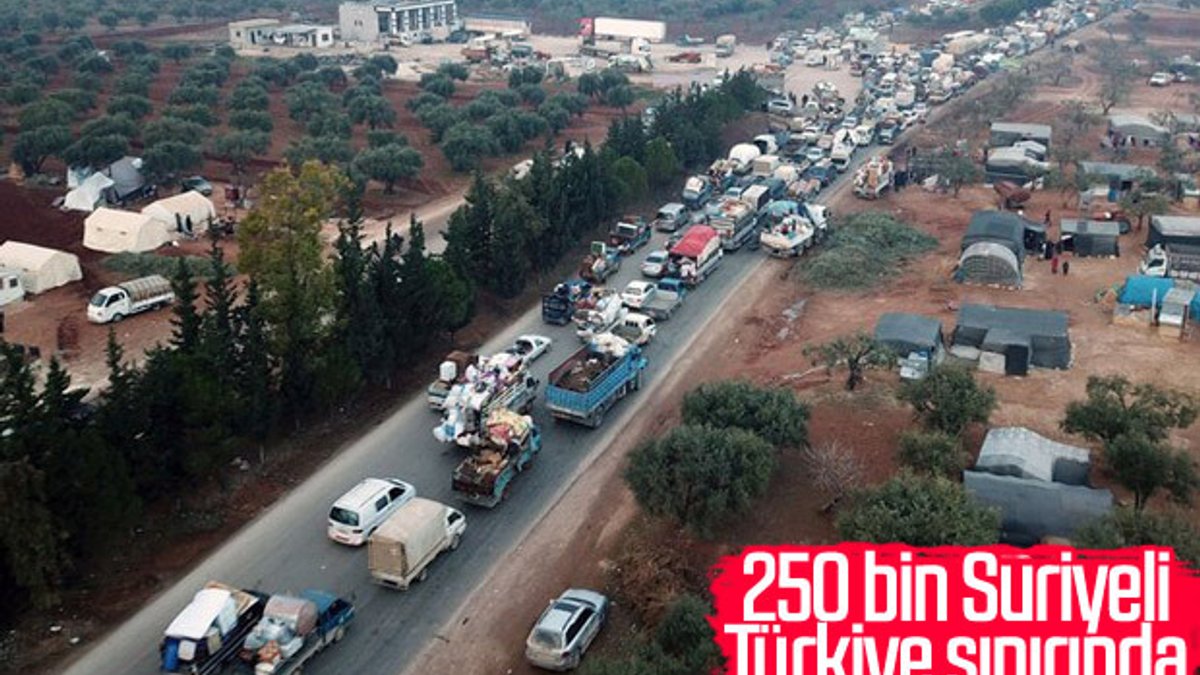 250 bin İdlibli Türkiye sınırında