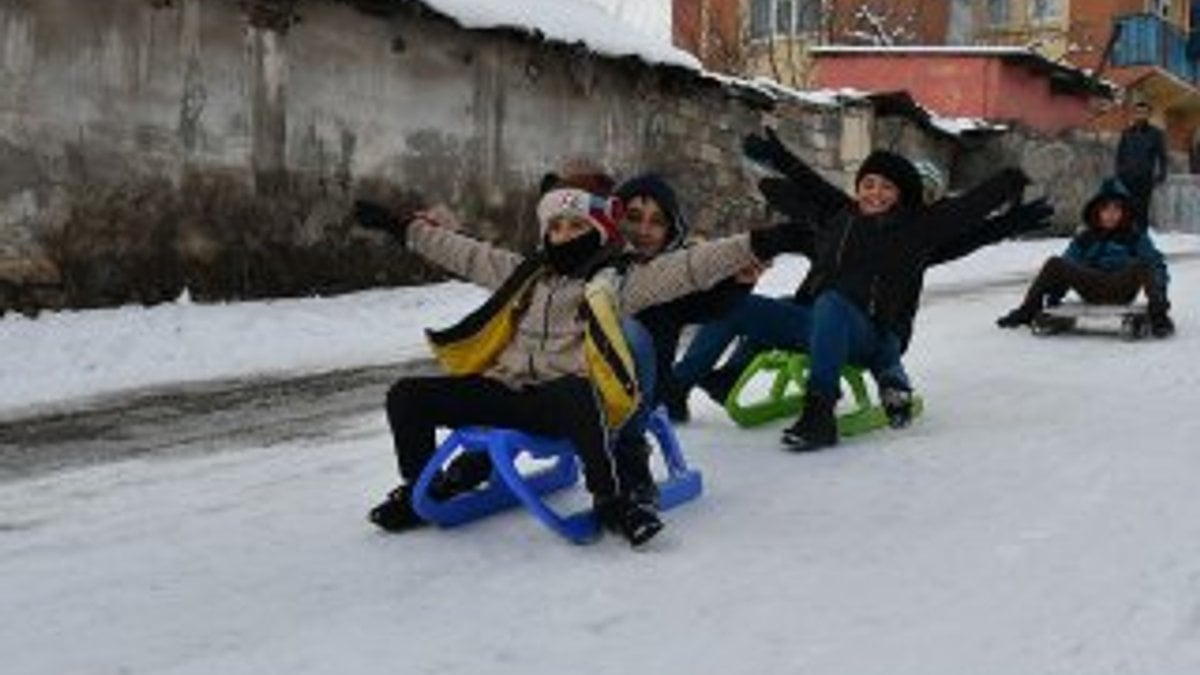 Cıbıltepeli çocukların kar eğlencesi