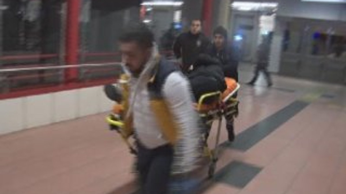 Metrodaki bıçaklı kavgaya ilişkin 6 gözaltı