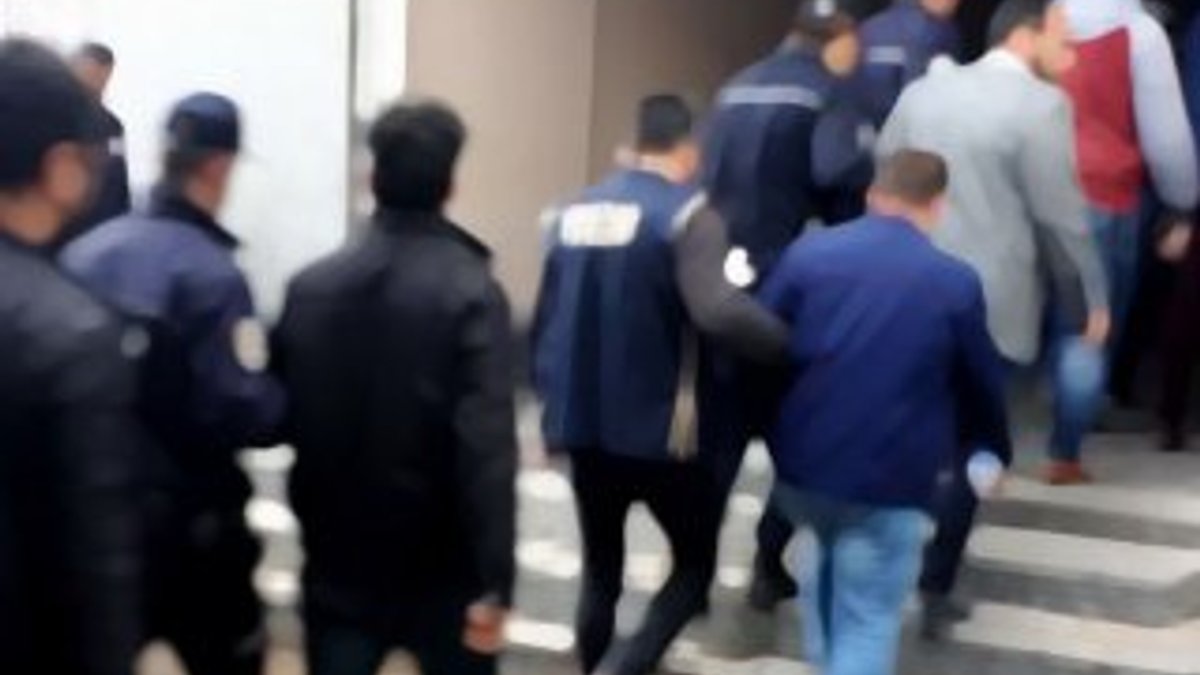 İzmir'de terör operasyonu: 15 gözaltı