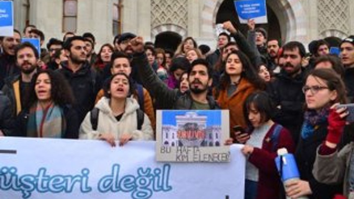 İstanbul Üniversitesi öğrencilerini darbeden polis uzaklaştırıldı