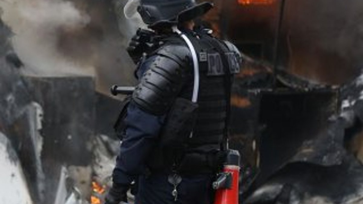 Fransa'da bir kişi polisin uyguladığı şiddet sonucu öldü