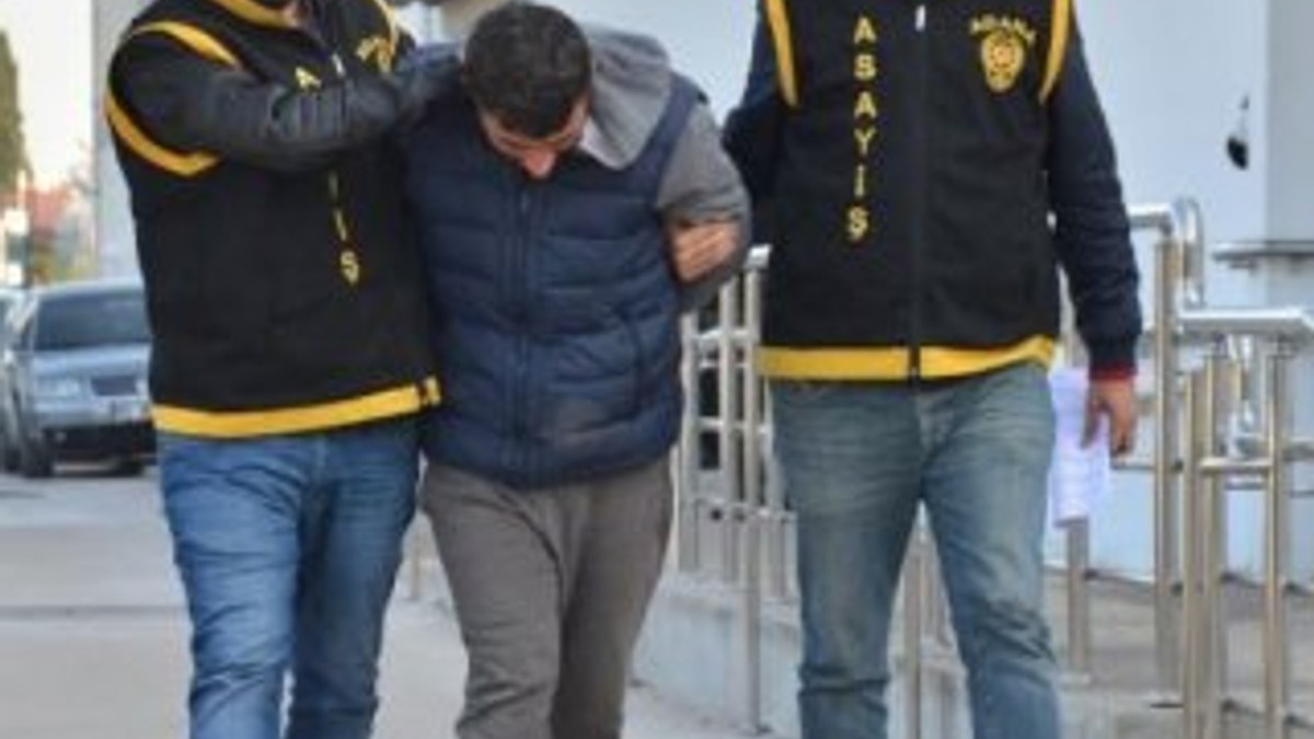 Adana'da acemi hırsız yakayı ele verdi