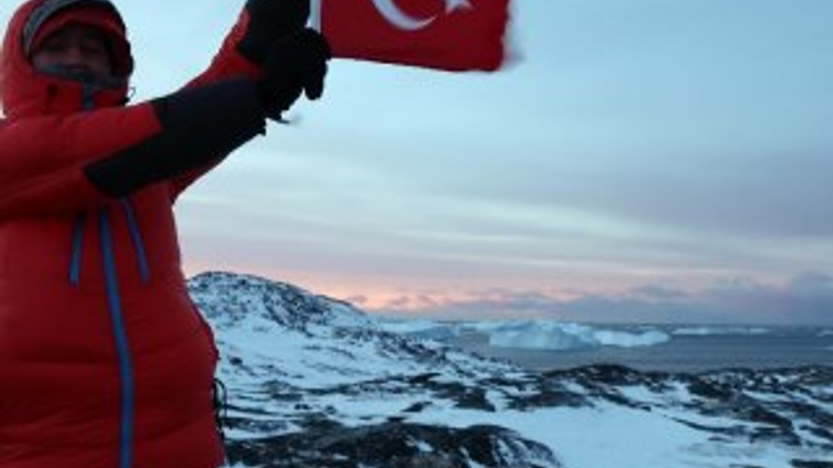 Türk ekip Grönland’daki buzul vadisini kızakla geçti