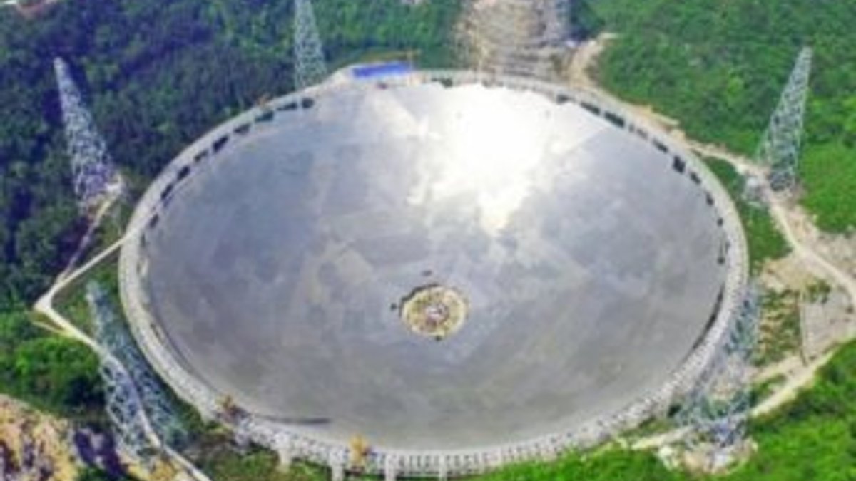Dünyanın en büyük radyo teleskobu çalışmaya başladı
