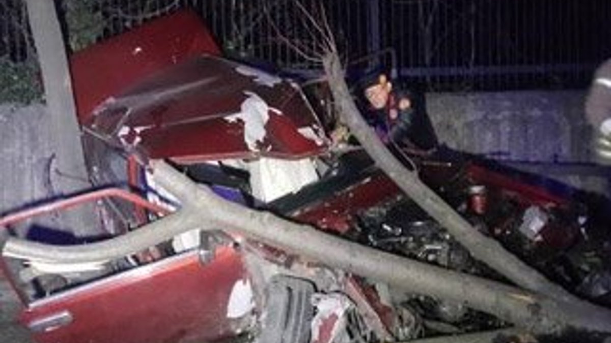 Maslak'ta otomobil takla attı: 3 yaralı
