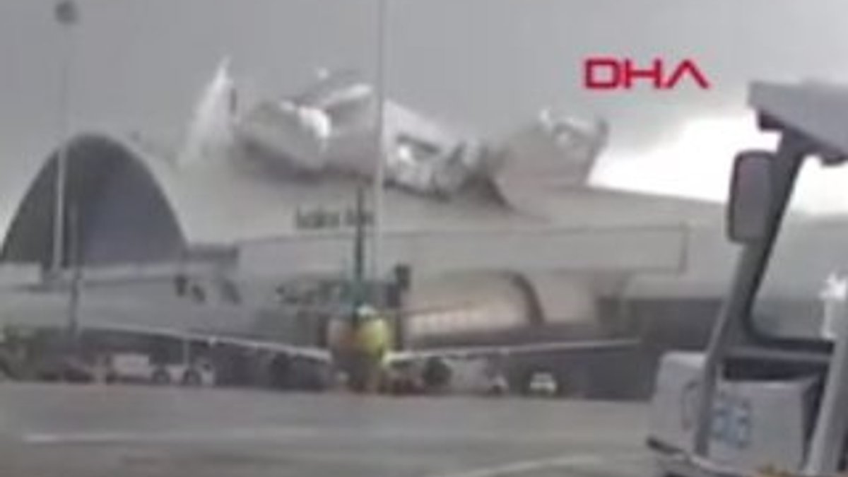 Brezilya'da rüzgar havaalanının çatısını uçurdu