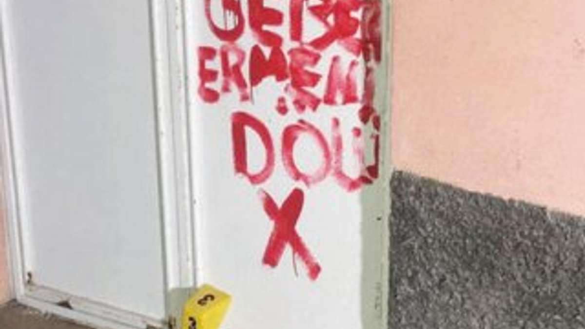 Tunceli'de kapıya hakaret içerikli yazı iltica için yazıldı