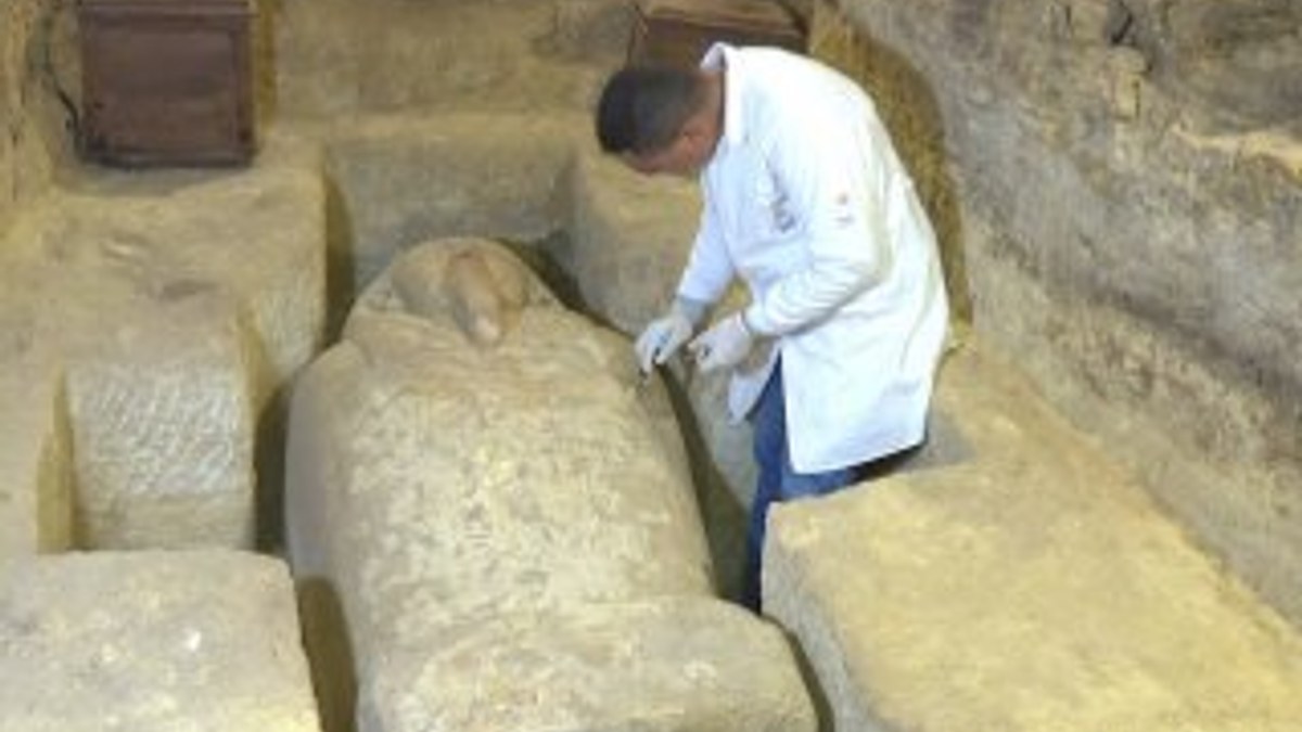 Mısır’da 3 bin yıllık mezarlar bulundu