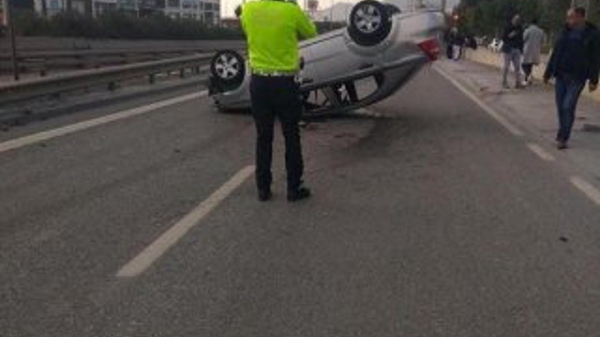İzmir'de otomobil takla attı: 1 ölü, 4 yaralı 