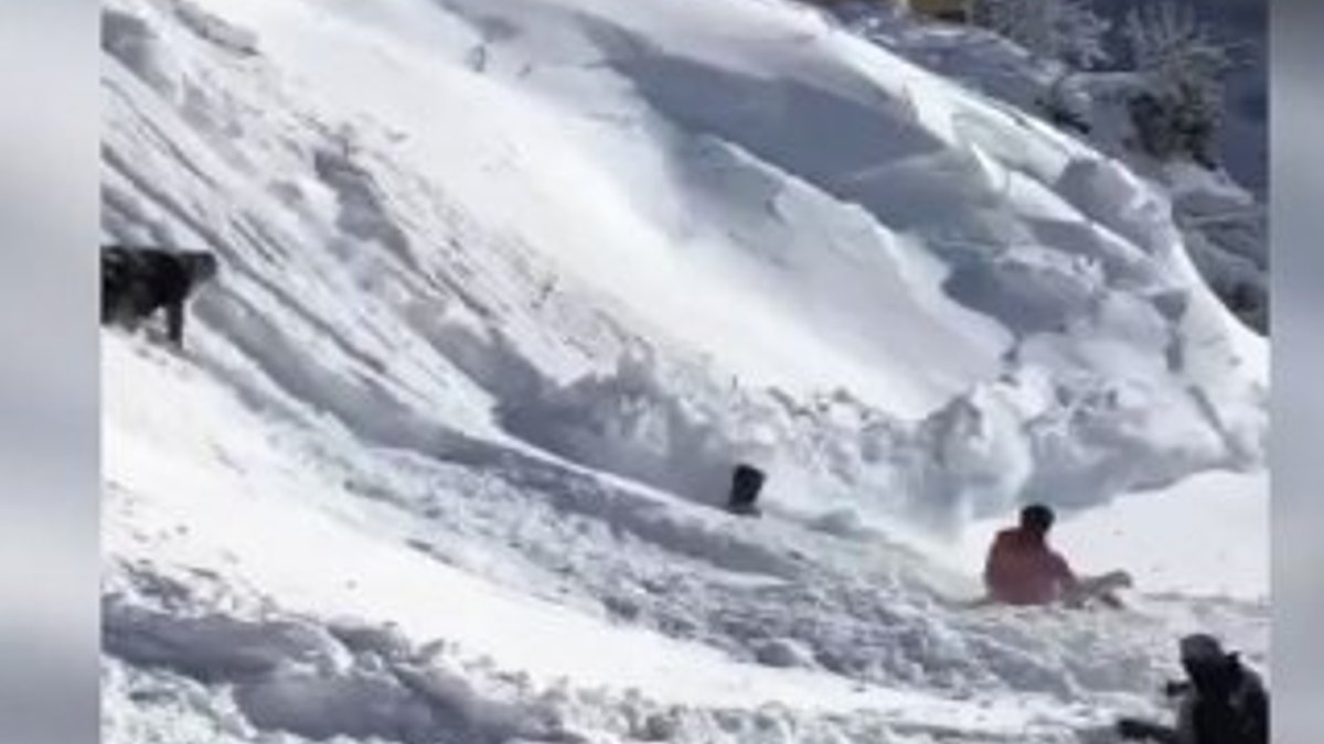 Bingöl'de düşen çığ kayak yapan çocukları korkuttu