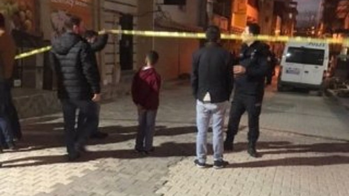 İzmir'de hamile anne ve 5 yaşındaki oğlu ölü bulundu