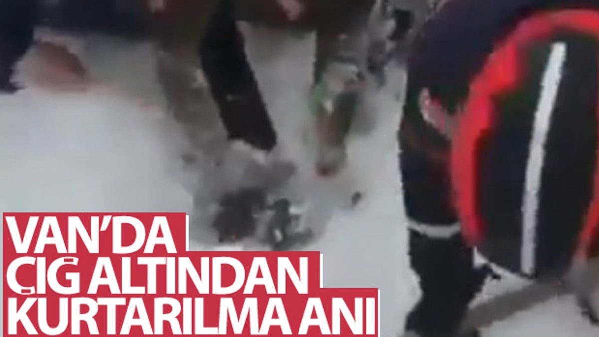 Çığ altından sağ çıkartılan vatandaşın o anları