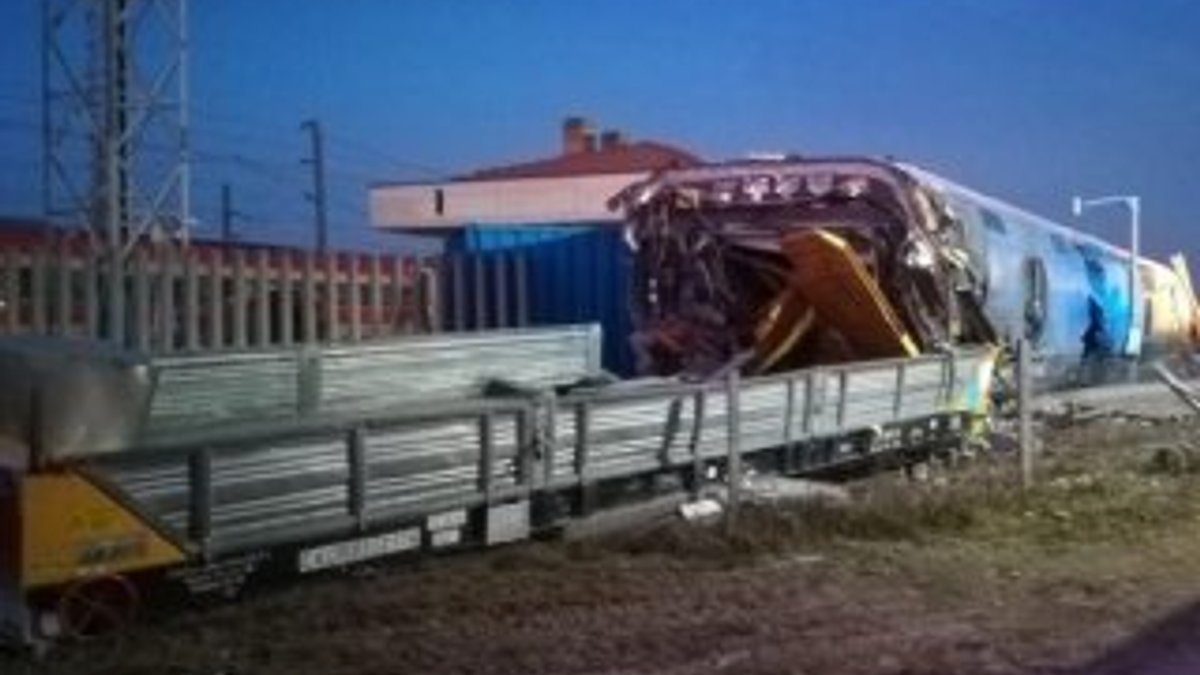 İtalya’da hızlı tren raydan çıktı: 2 ölü, 30 yaralı