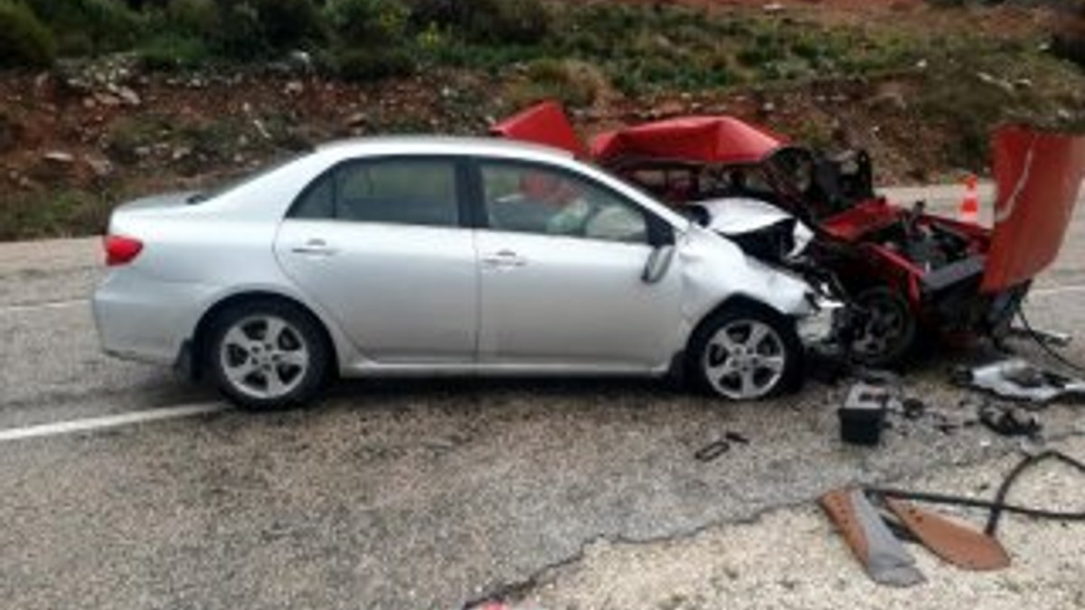 Antalya'da trafik kazası: 1 ölü 1 yaralı