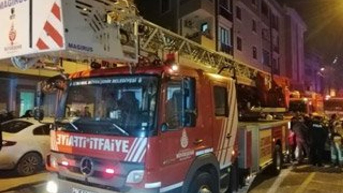Maltepe'de elektrikli battaniyeden yangın çıktı