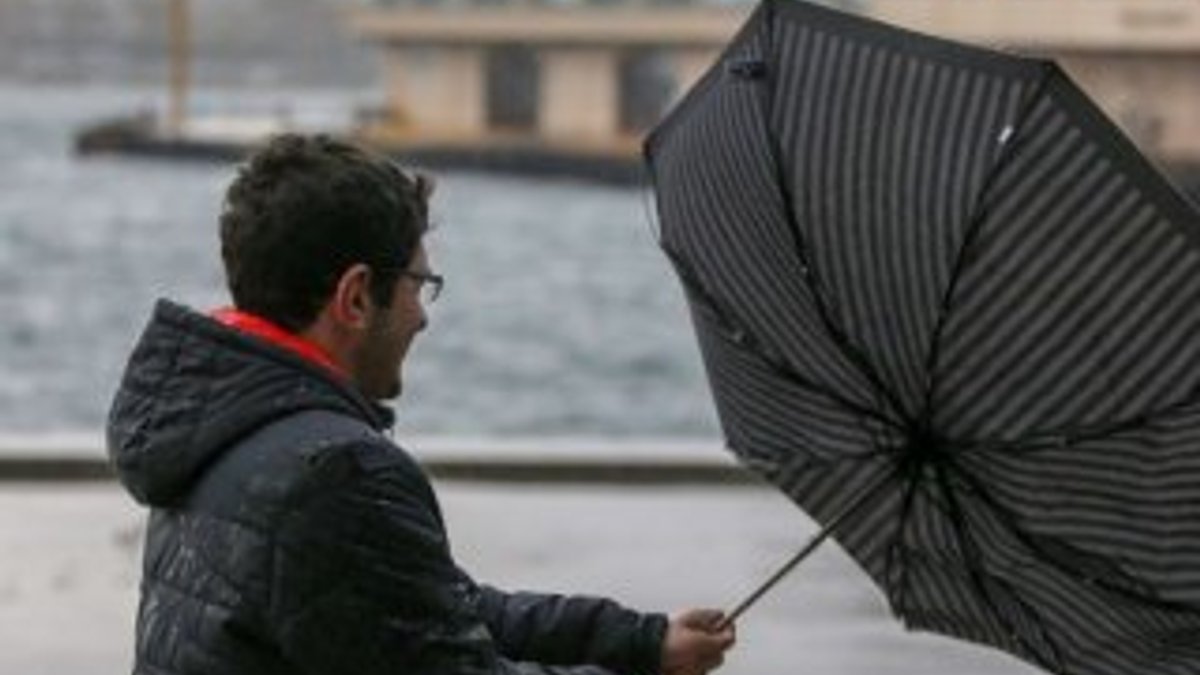 İstanbul Valiliği, fırtına uyarısı yaptı