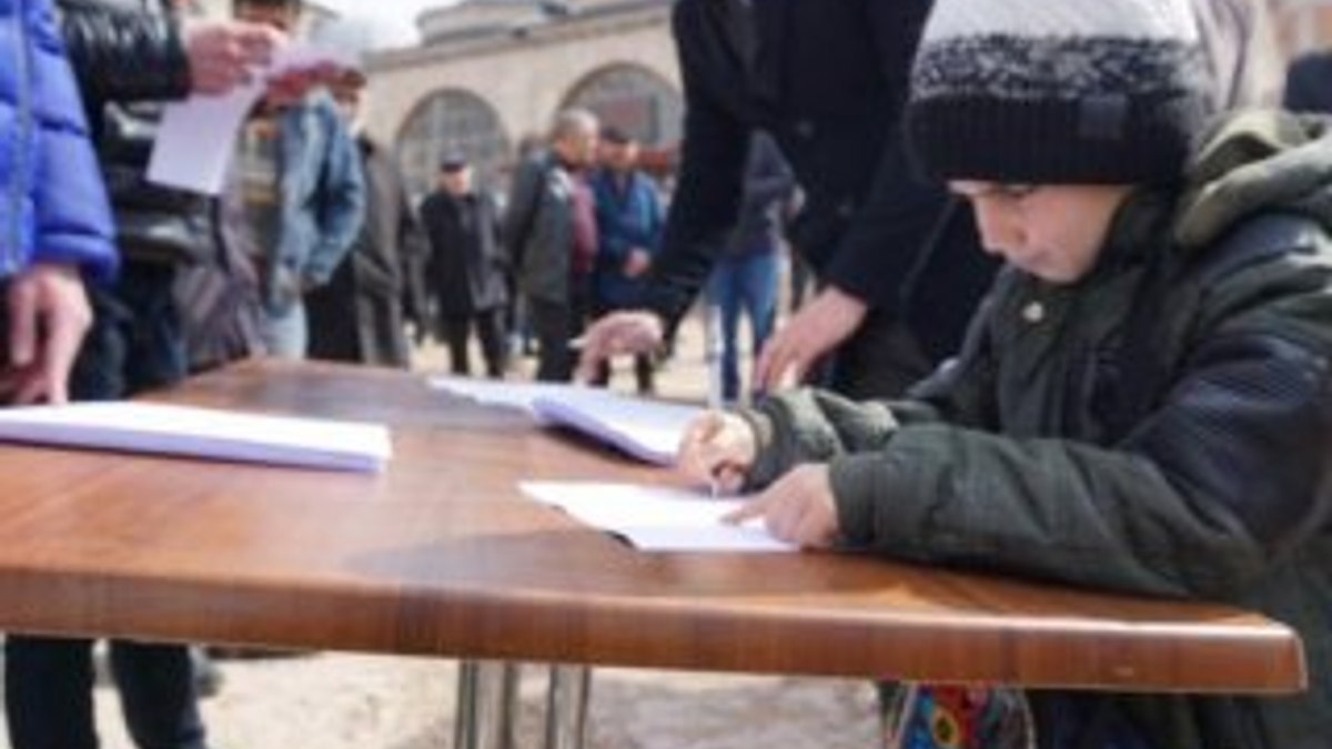 Kangal'da bir grup, askere gitmek için dilekçe verdi