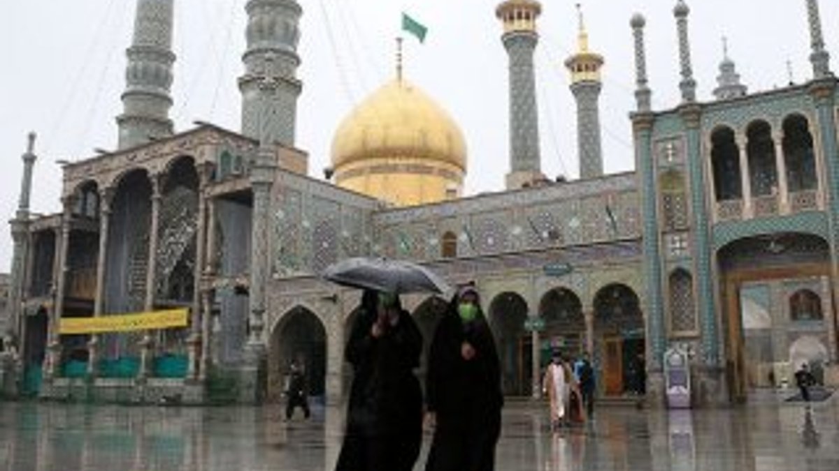 İran'da tüm eyaletlerde cuma namazı iptal edildi