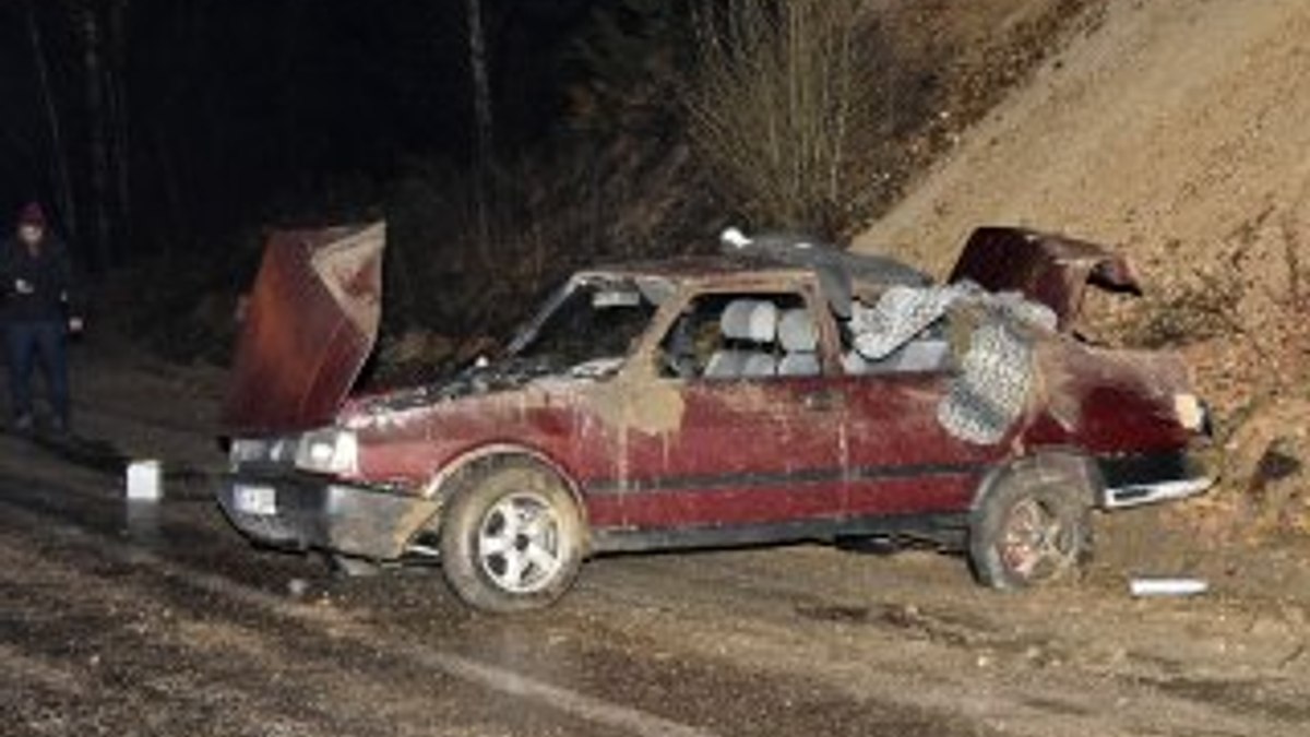 Gümüşhane'de kaza yapan aracın sürücüsü bulunamadı