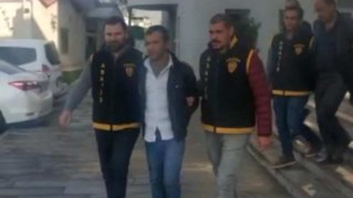 Adana'da hasta kadını sarılma bahanesiyle soydular
