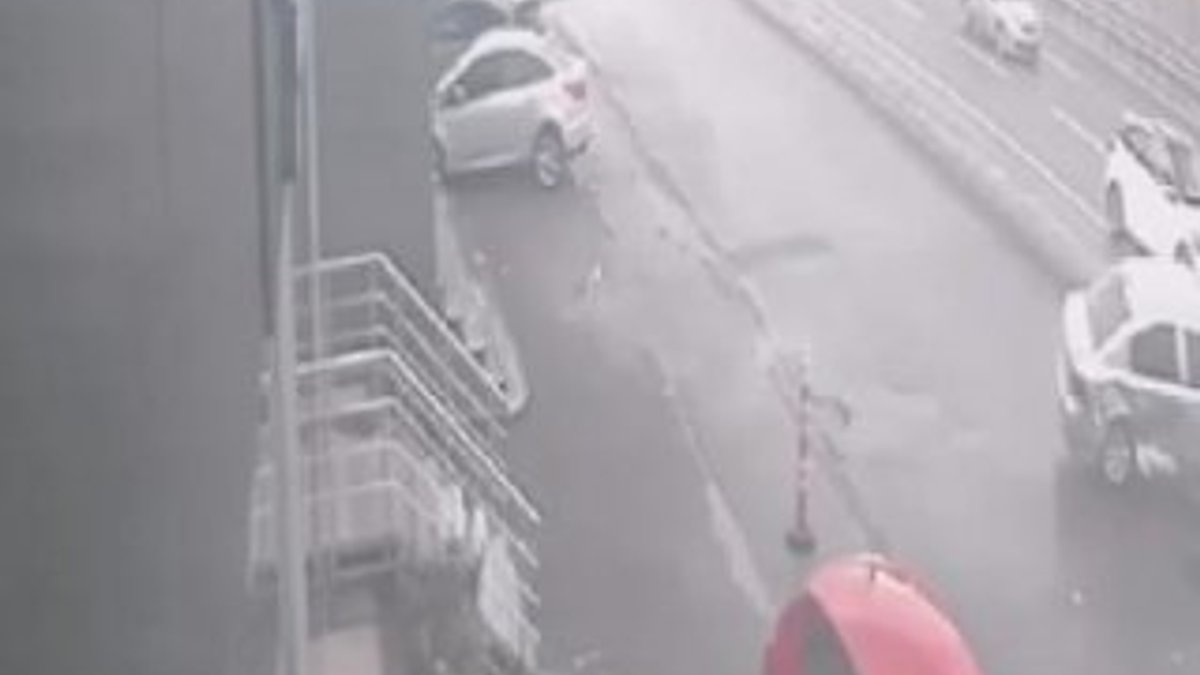 Şile'de 3 kişinin yaralandığı kaza kamerada