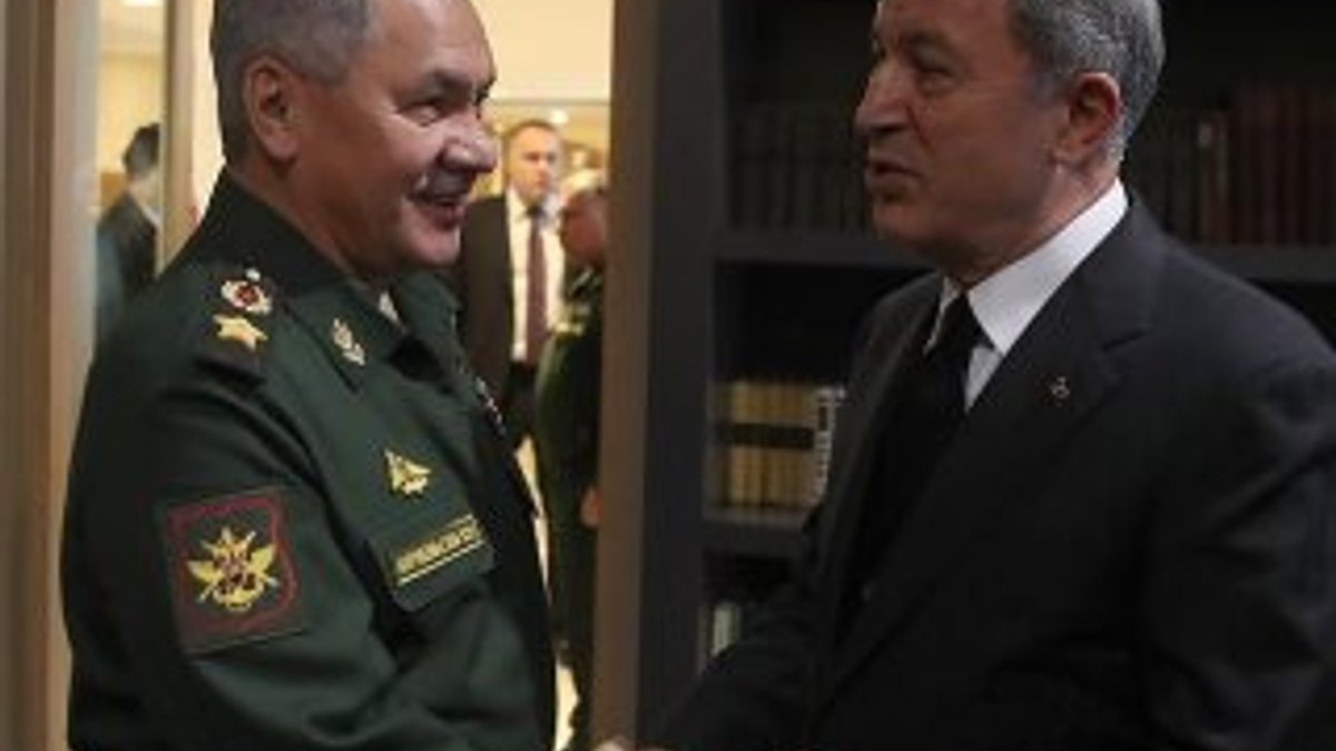 Bakan Akar, Rusya Savunma Bakanı Şoygu ile görüştü