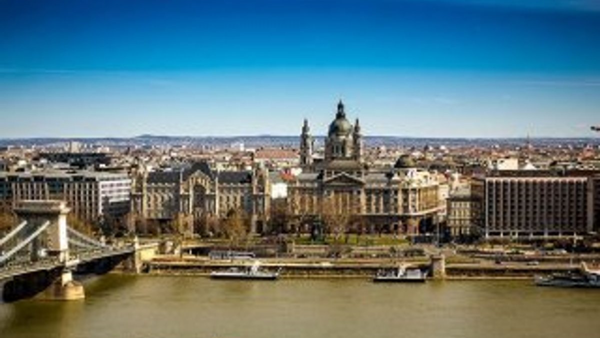 Macaristan'da koronavirüs nedeniyle acil durum ilanı