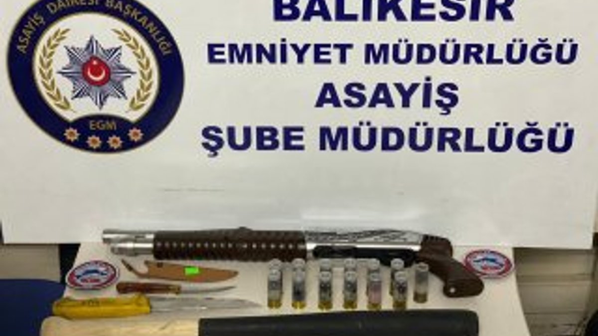 Balıkesir'de polis ekipleri 9 silah yakaladı