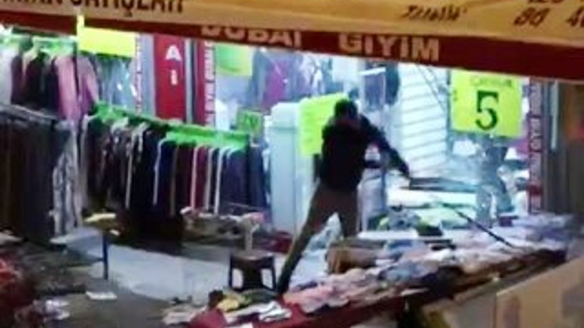 Maltepe'de bir mağazaya 3 kişi saldırdı