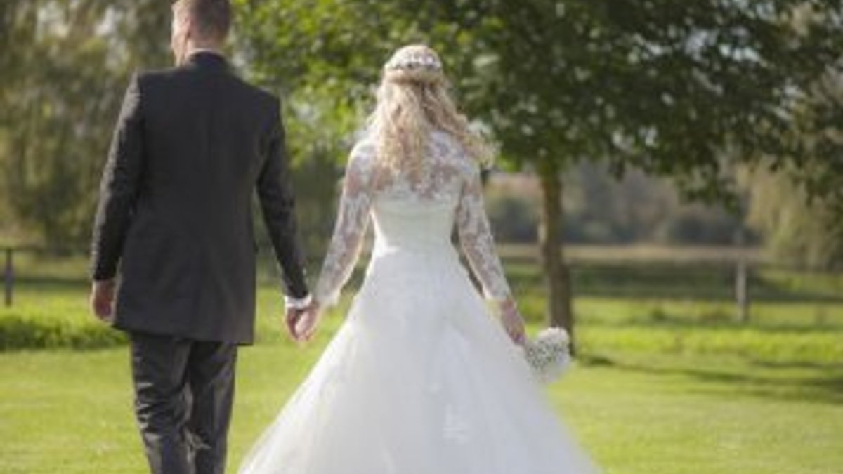 Azerbaycan'da düğünler yasaklandı