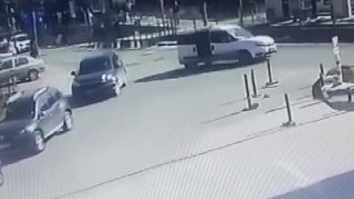 Gaziosmanpaşa'da sanığı kaçırıp polis memurunu darbettiler