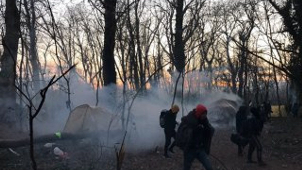 Sınırdaki sığınmacılara Yunanistan, gazla müdahale etti