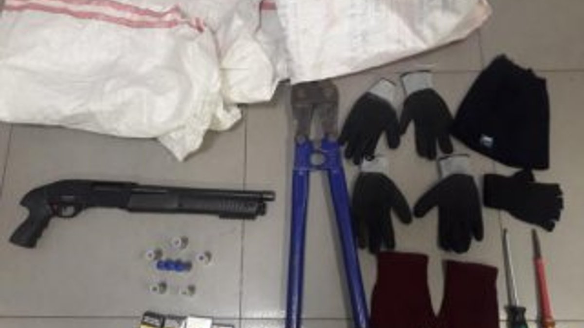 Ataşehir'de market soygununda 4 hırsız yakalandı