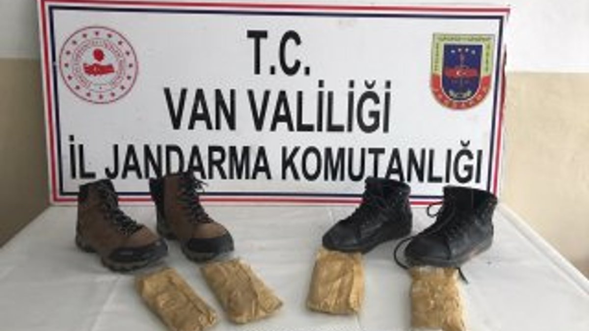 Van'da ayakkabılara zulalanmış 1 kilo eroin bulundu
