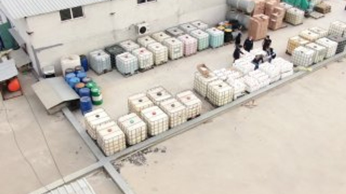 Adana'da 2 milyon liralık sahte dezenfektan ele geçirildi