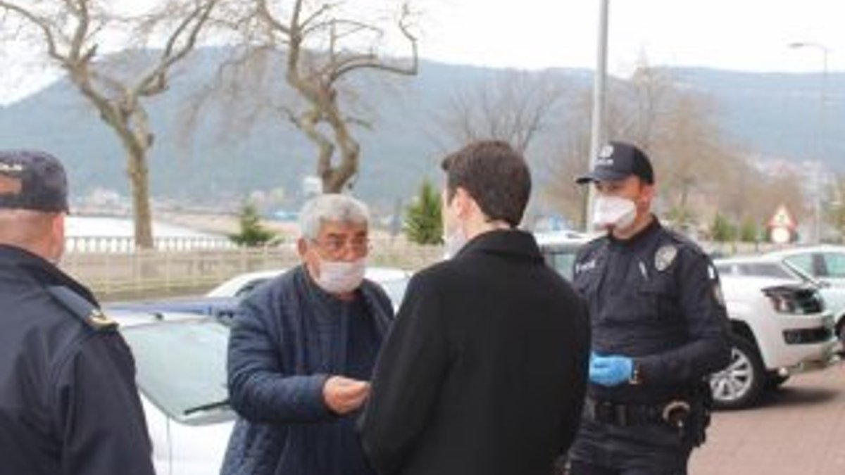 Kastamonu'da yasağa uymayan yaşlılara para cezası