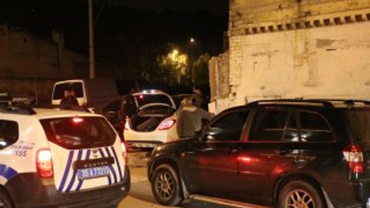 İzmir'de kumar oynayan 10 kişi gözaltına alındı