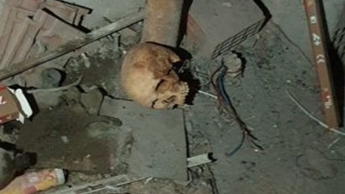 Çorum'da bir iş merkezinin çatısında kafatası bulundu