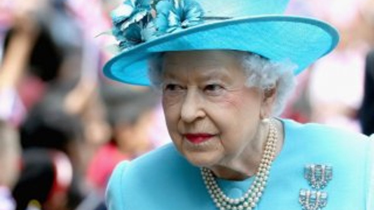 Kraliçe Elizabeth, 94'üncü yaşını internetten kutlayacak