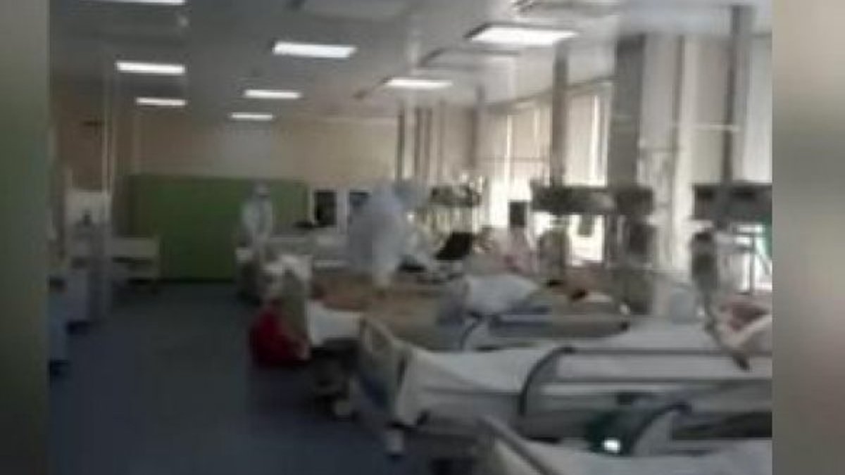 Rus doktor yoğun bakımdaki gençleri gösterdi